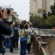 How to Avoid Tourist Crowds in Photos at Popular Places in Rome